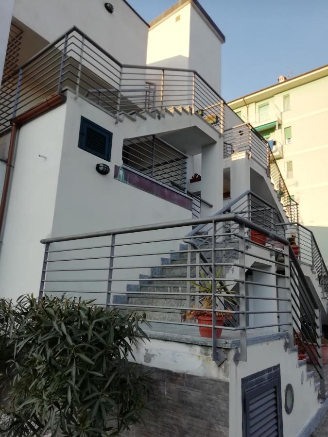 Appartamento Via Giorgio Canale 72 Chiavari Bagian luar foto