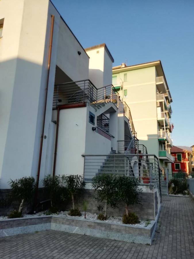 Appartamento Via Giorgio Canale 72 Chiavari Bagian luar foto